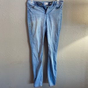 Hollister Size 5R Hi-Rise Super Skinny Jeans